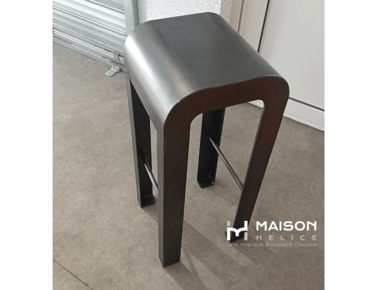 tabouret sur mesure acier